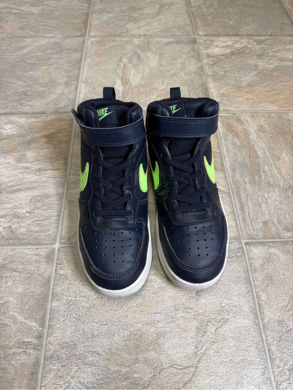 Nike Court Borough Mid 2 Dark Obsidian GS Shoe Size 2.5Y Blue CD7783-403 Preown